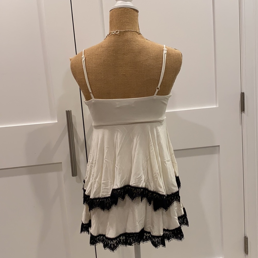 Forever 21 White Black Eyelash Lace Tank Top - Picture 5 of 10